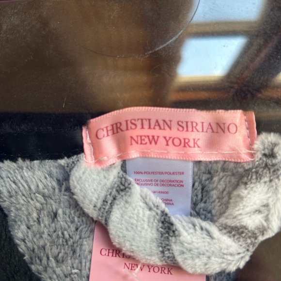 Christian Siriano plush zebra robe - Picture 2 of 2